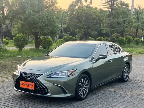 Lexus ES, 2024