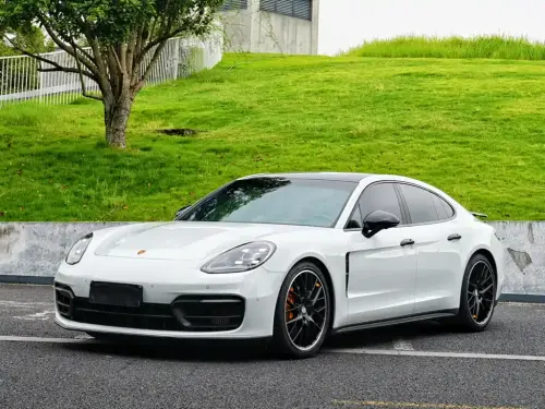 Porsche Panamera, 2023
