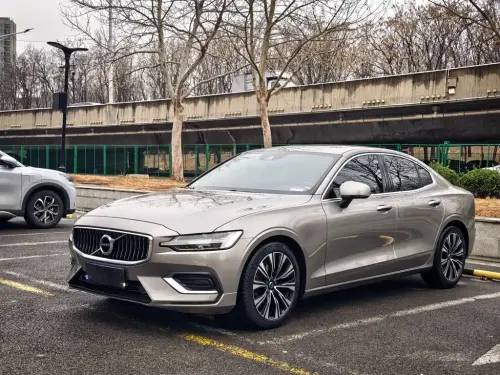Volvo S60, 2021