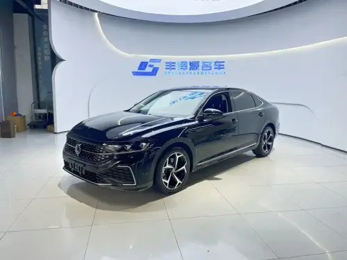 Volkswagen Passat, 2024