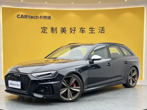 Audi RS4, 2024