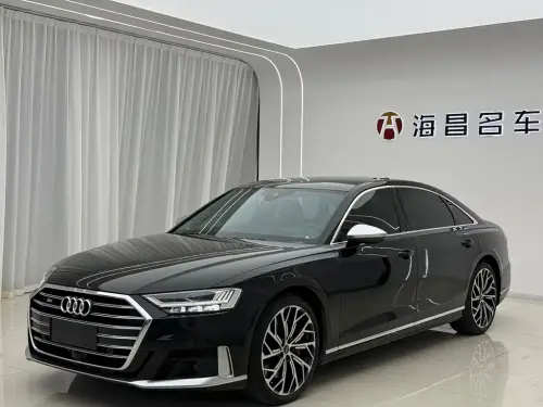 Audi S8, 2021