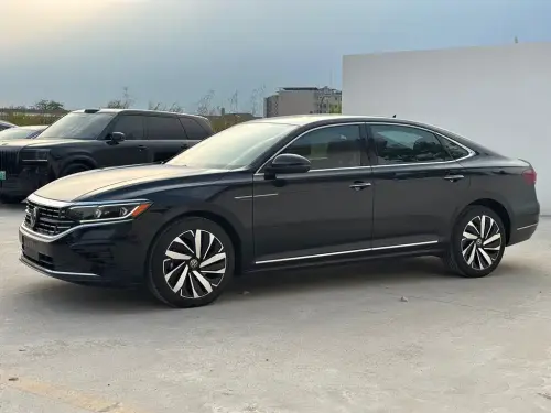 Volkswagen Passat, 2023