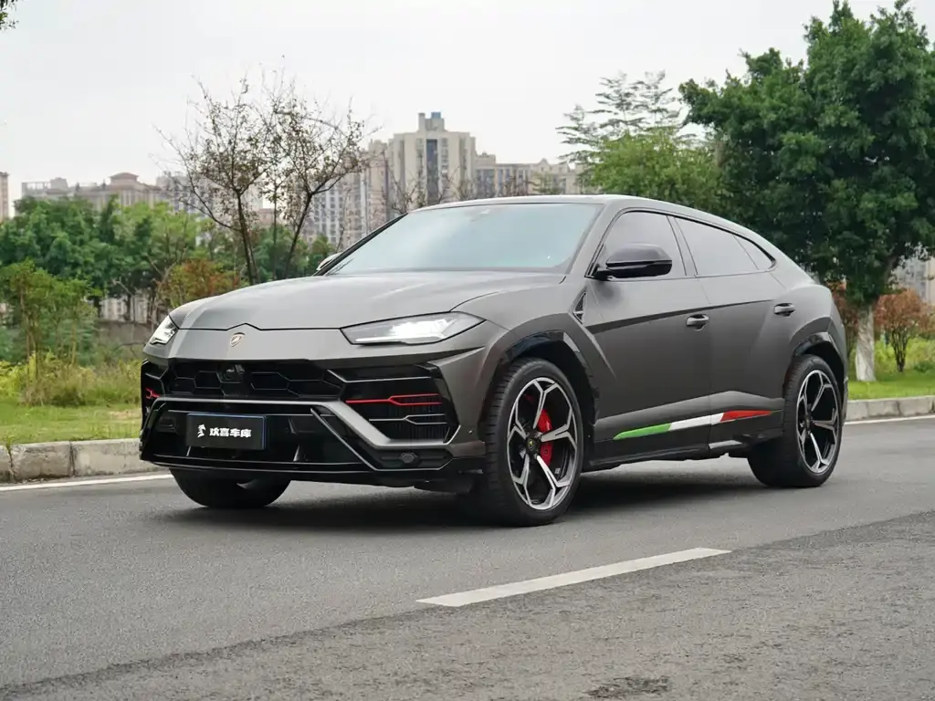 Lamborghini Urus, 2021
