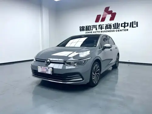 Volkswagen Golf, 2023