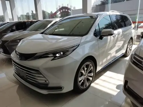 Toyota Sienna, 2023