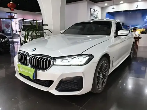 BMW 5-Series, 2022