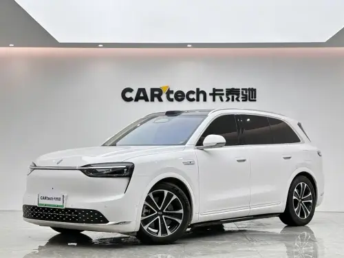 AITO M7, 2025