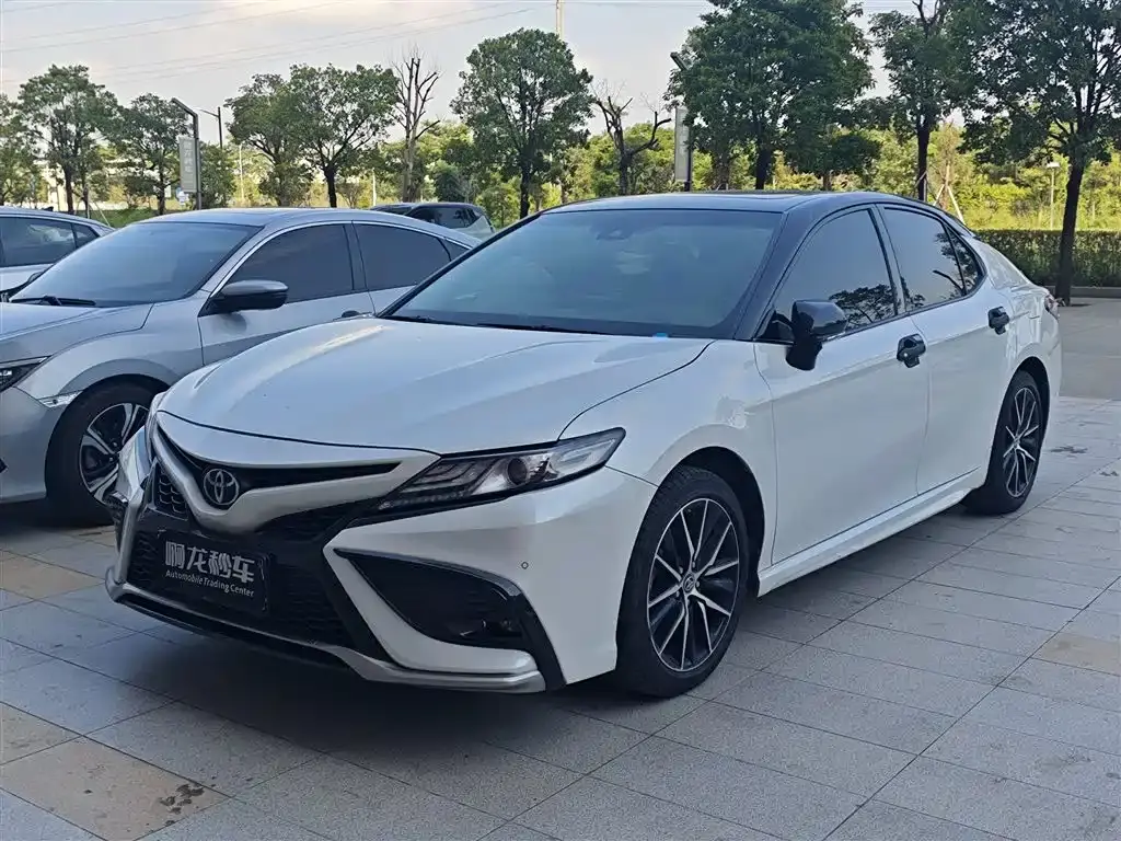 Toyota Camry, 2023