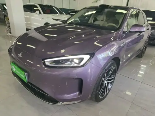 AITO M5, 2025