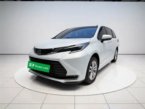 Toyota Sienna, 2024
