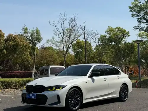 BMW 3-Series, 2023