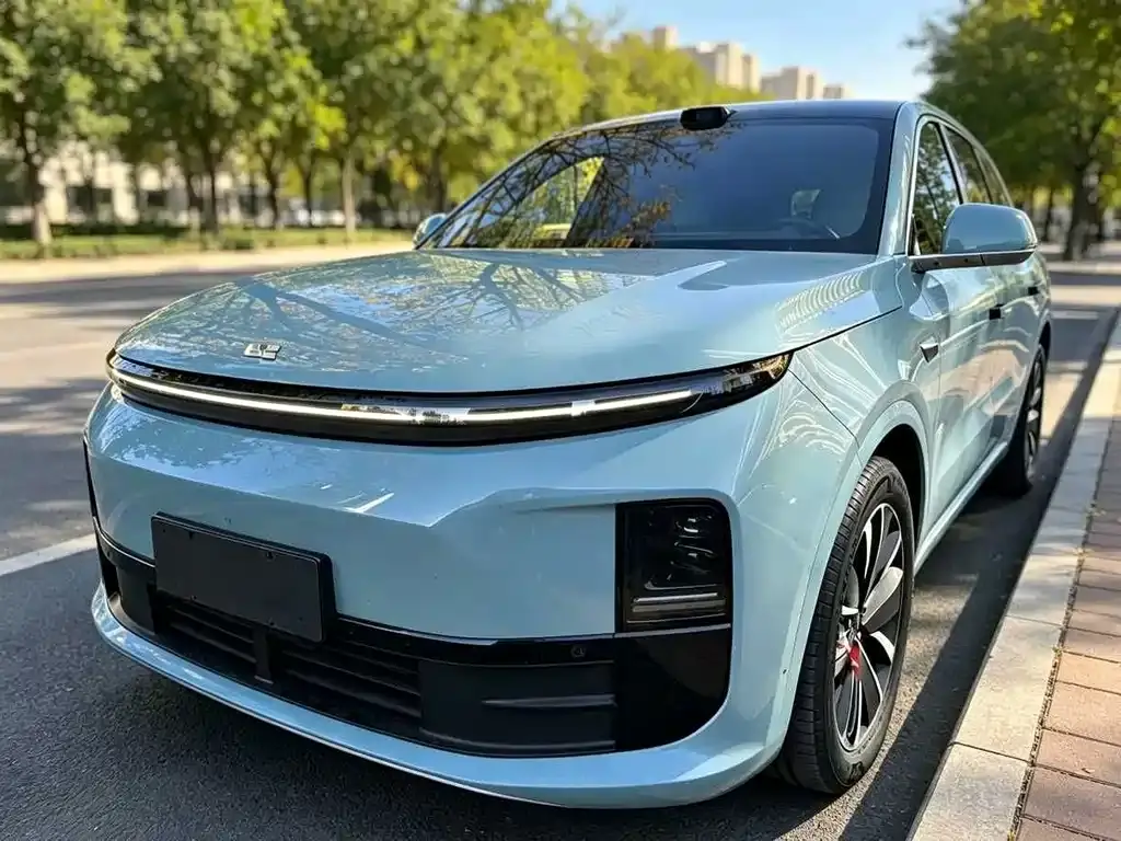 Li Auto L6, 2025