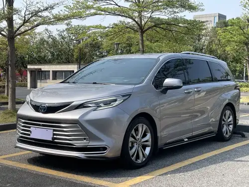 Toyota Sienna, 2023