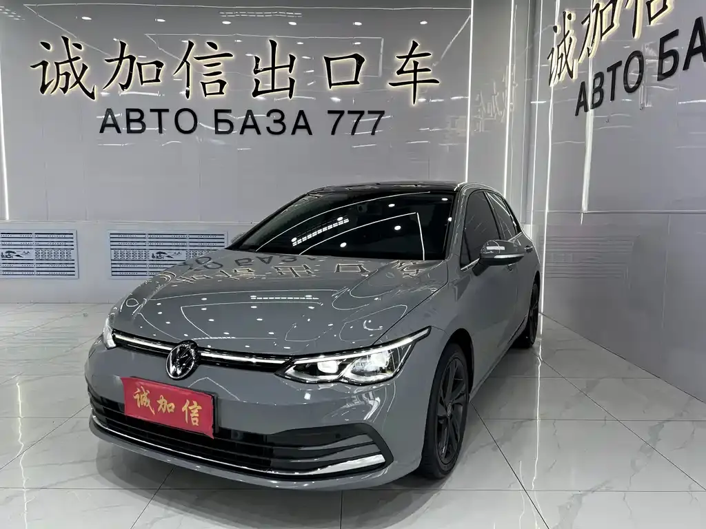 Volkswagen Golf, 2024