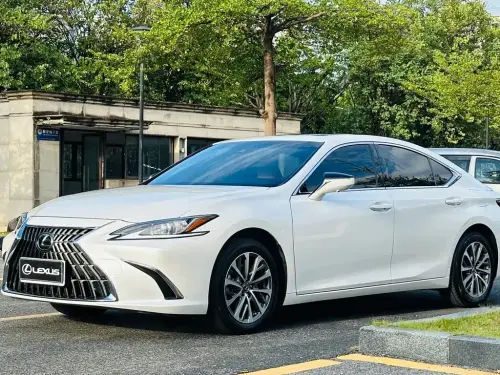 Lexus ES, 2021