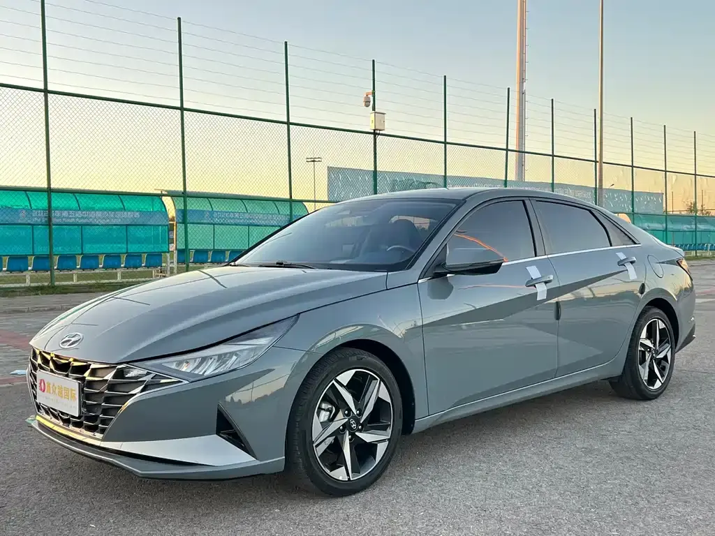 Hyundai Elantra, 2023