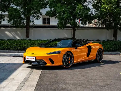 McLaren GT, 2022