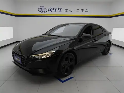 Hyundai Elantra, 2022