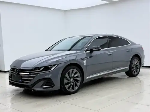 Volkswagen CC, 2024