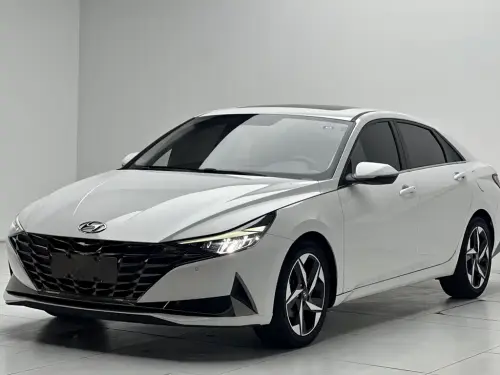 Hyundai Elantra, 2023