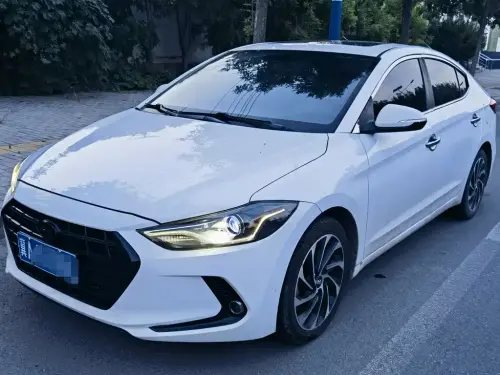 Hyundai Elantra, 2019