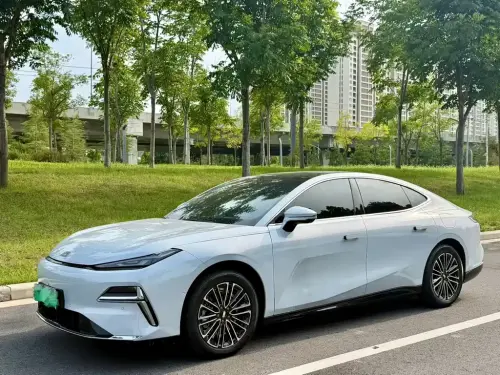 Geely Galaxy Xingyao 8, 2025
