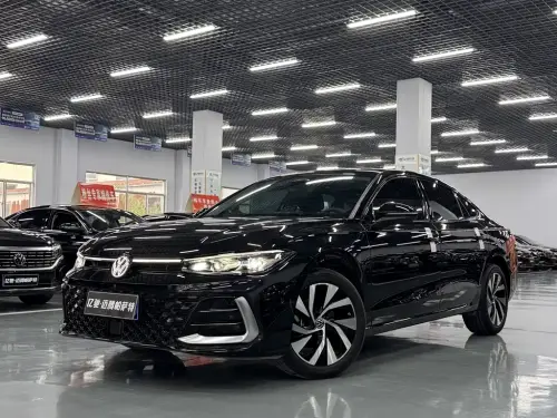 Volkswagen Passat, 2025