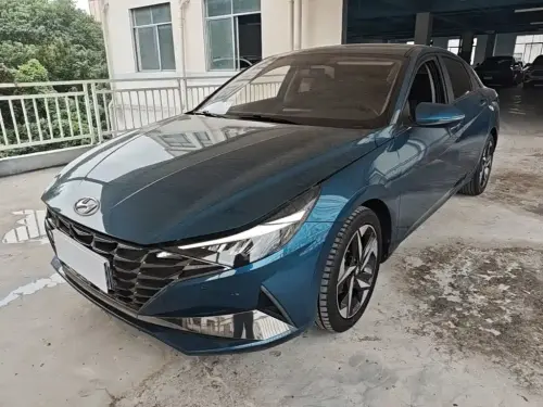 Hyundai Elantra, 2022