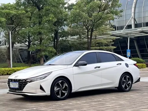 Hyundai Elantra, 2023