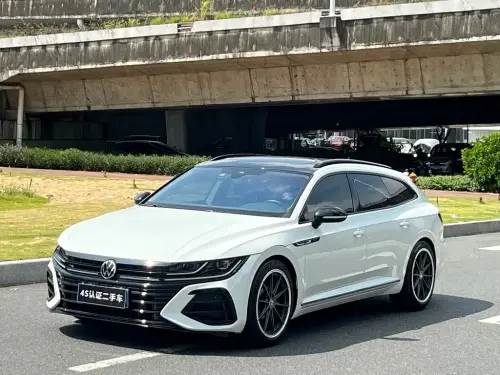 Volkswagen CC, 2023