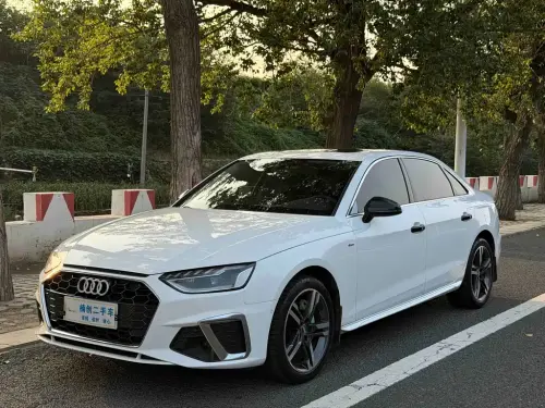 Audi A4, 2022