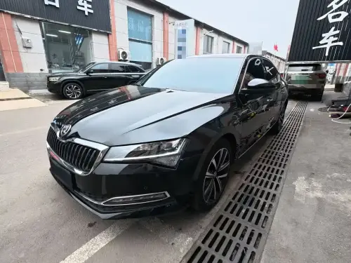 Skoda Superb, 2025