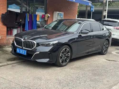 BMW 5-Series, 2024
