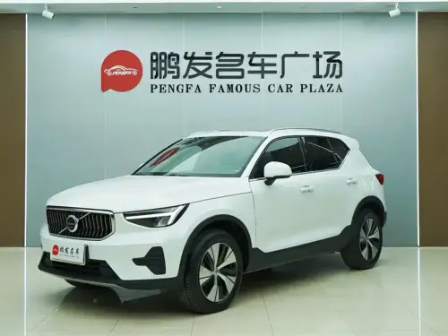Volvo XC40, 2024