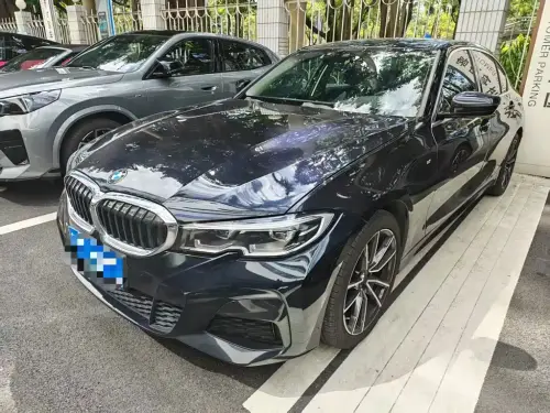BMW 3-Series, 2022