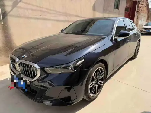 BMW 5-Series, 2026