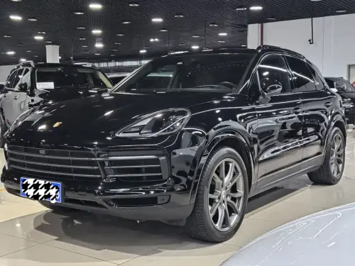 Porsche Cayenne, 2023