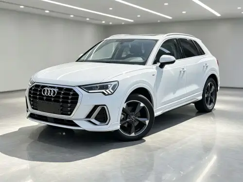 Audi Q3, 2022