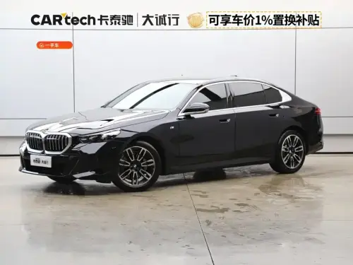 BMW 5-Series, 2025