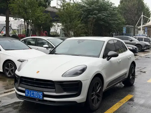 Porsche Macan, 2022