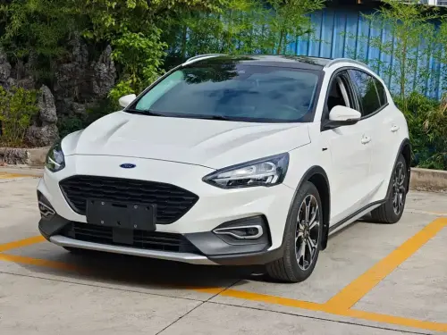 Ford Focus Active, 2020