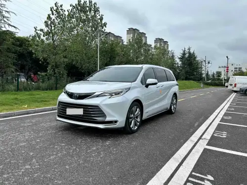 Toyota Sienna, 2023