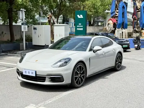Porsche Panamera, 2021