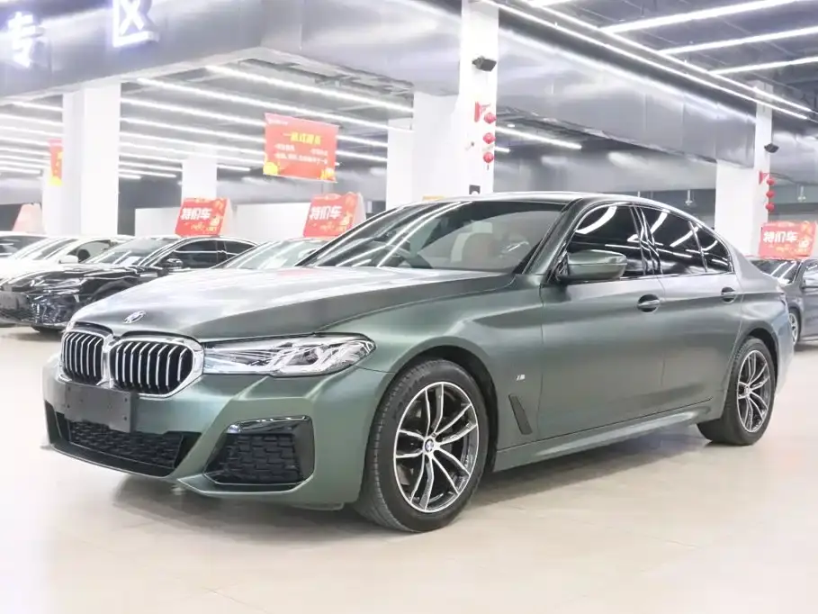 BMW 5-Series, 2022