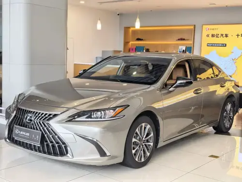 Lexus ES, 2024