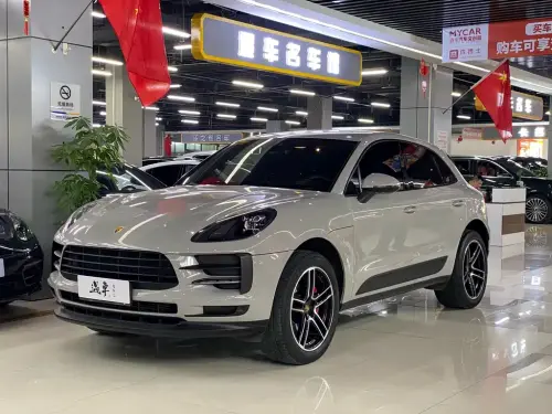 Porsche Macan, 2022