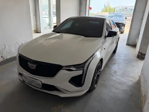Cadillac CT4, 2022