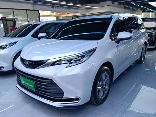 Toyota Sienna, 2025