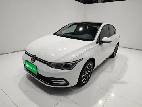 Volkswagen Golf, 2022